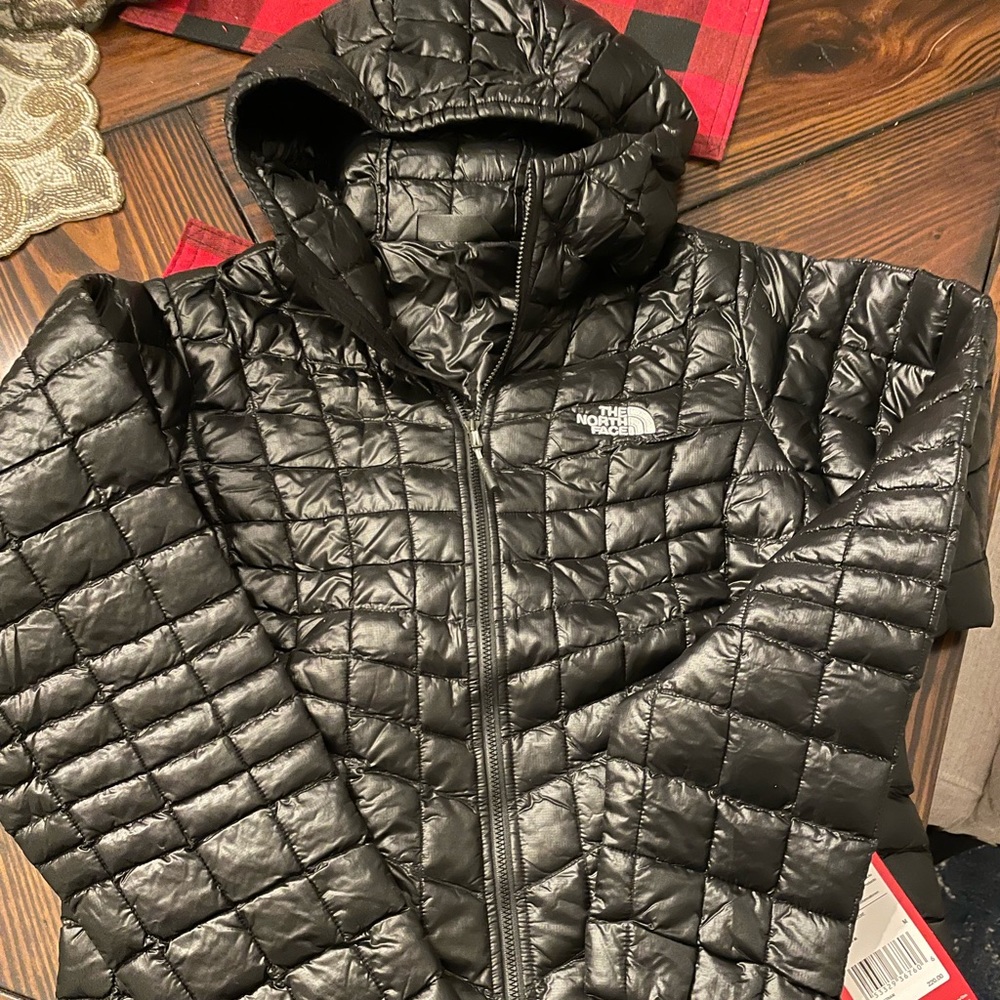 NWT Northface Thermoball womens hoodie M
